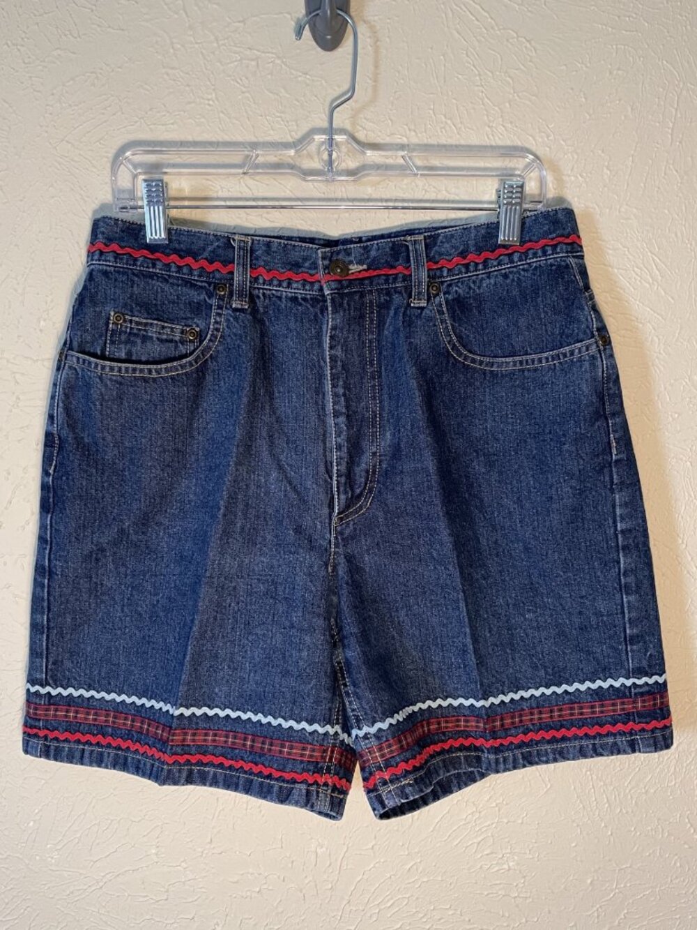 Liz Claiborne Jean Shorts with rickrack/ribbon, Size 12